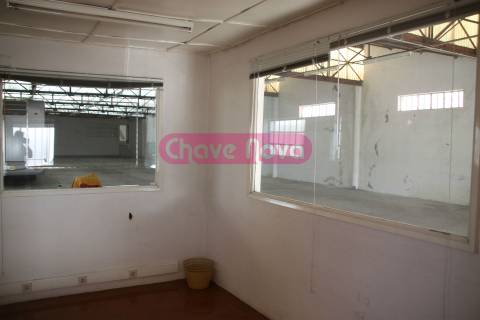 Armazém  Venda em Avintes,Vila Nova de Gaia