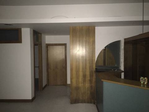 Loja  Venda em Anta e Guetim,Espinho