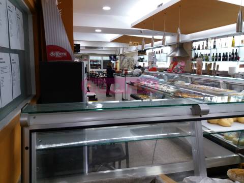 Padaria / Pastelaria  Trespasse em Mafamude e Vilar do Paraíso,Vila Nova de Gaia