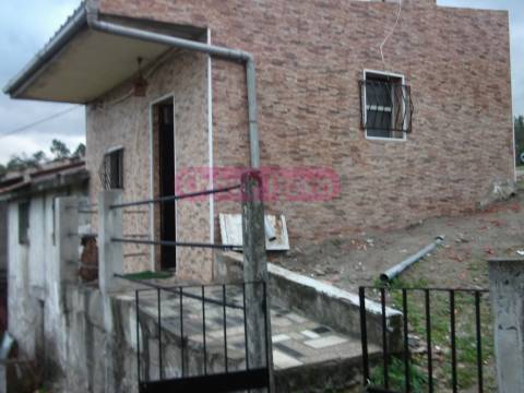 Moradia Devoluta  Venda em Mosteiro,Vieira do Minho