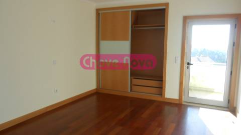 Moradia Isolada T3+1 Venda em Baguim do Monte (Rio Tinto),Gondomar