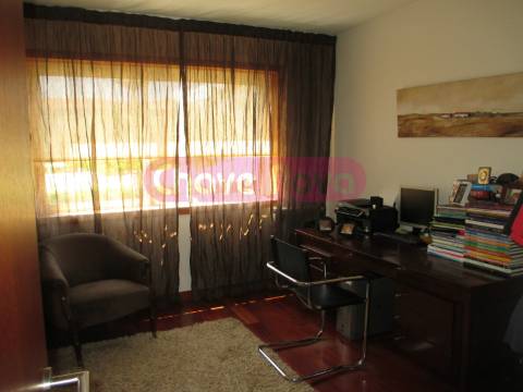 Moradia Geminada T4 Venda em Arcozelo,Vila Nova de Gaia