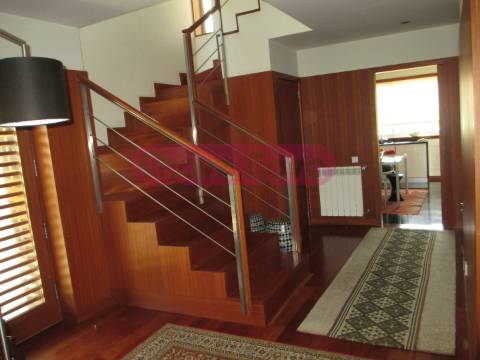 Moradia Geminada T4 Venda em Arcozelo,Vila Nova de Gaia