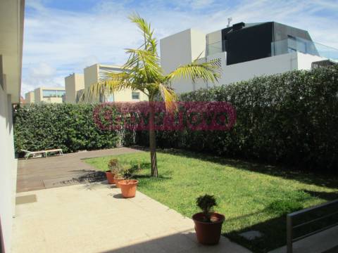 Moradia Geminada T4 Venda em Arcozelo,Vila Nova de Gaia