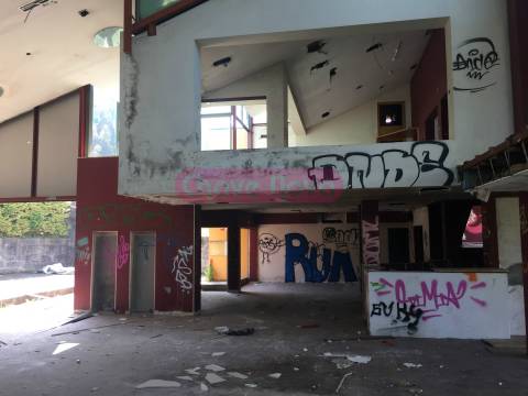 Moradia para Restaurar  Venda em Mafamude e Vilar do Paraíso,Vila Nova de Gaia