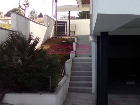 Moradia Isolada T3+1 Venda em São João da Madeira,São João da Madeira