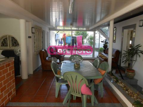 Moradia Isolada  Venda em Fânzeres e São Pedro da Cova,Gondomar