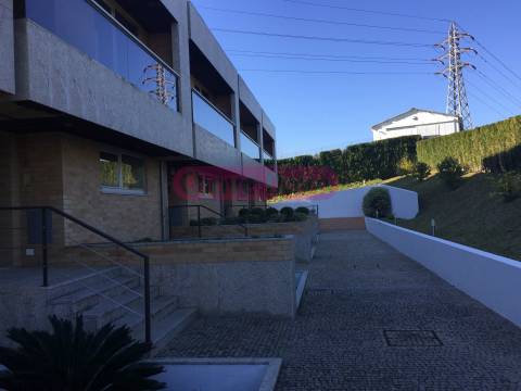 Moradia em Banda  Venda em Mafamude e Vilar do Paraíso,Vila Nova de Gaia