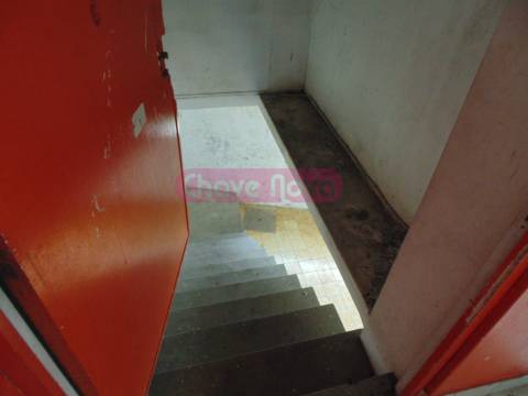 Armazém  Venda em Escapães,Santa Maria da Feira