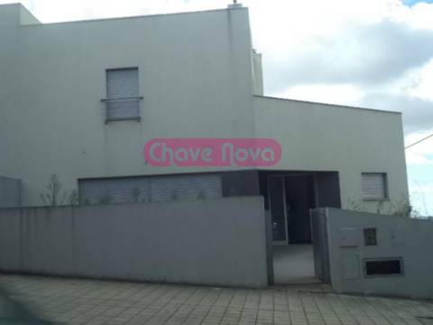 Moradia em Banda  Venda em Fânzeres e São Pedro da Cova,Gondomar