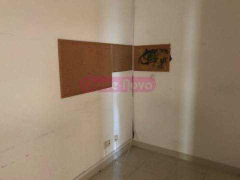 Loja  Venda em Mafamude e Vilar do Paraíso,Vila Nova de Gaia