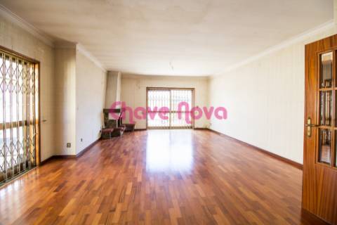 Moradia Isolada  Venda em Baguim do Monte (Rio Tinto),Gondomar