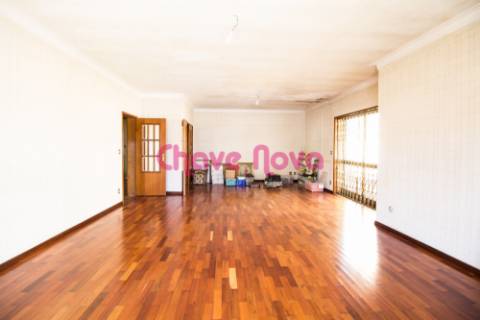 Moradia Isolada  Venda em Baguim do Monte (Rio Tinto),Gondomar