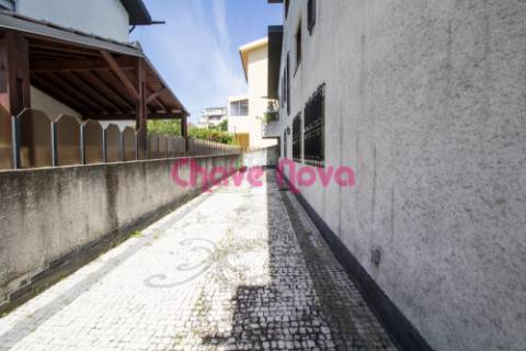 Moradia Isolada  Venda em Baguim do Monte (Rio Tinto),Gondomar