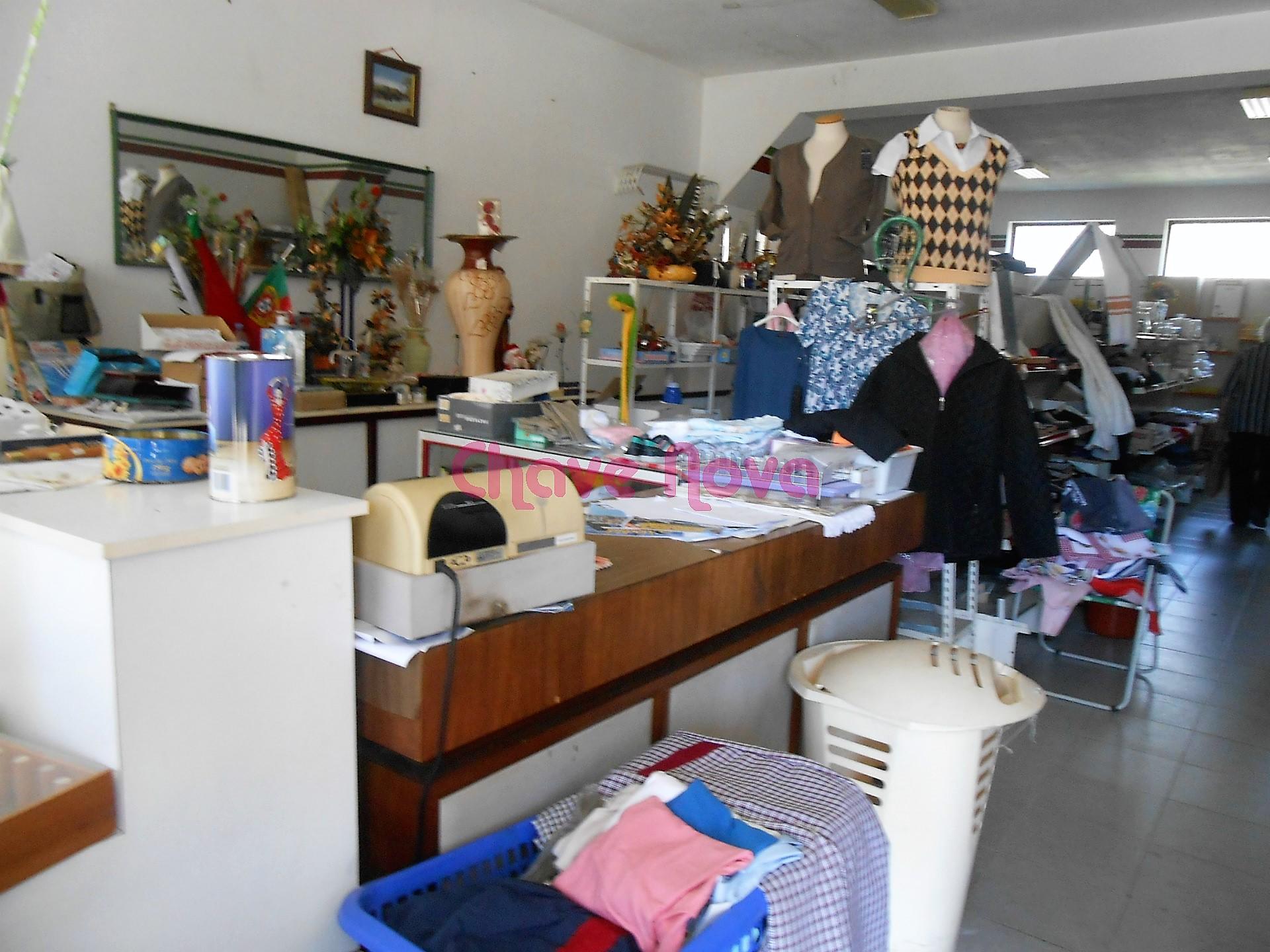 Loja  Venda em Santa Maria de Lamas,Santa Maria da Feira