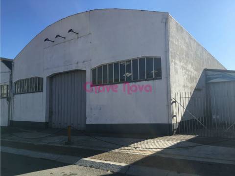 Armazém  Venda em Matosinhos e Leça da Palmeira,Matosinhos