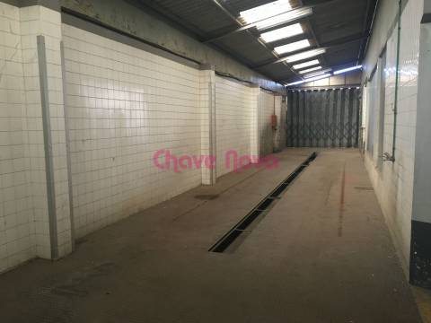 Armazém  Venda em Matosinhos e Leça da Palmeira,Matosinhos