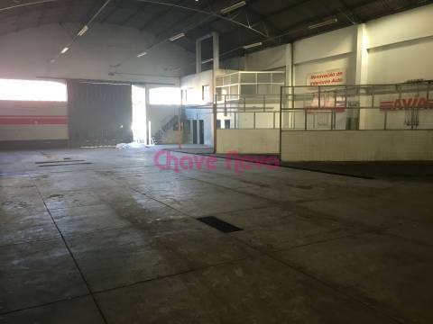 Armazém  Venda em Matosinhos e Leça da Palmeira,Matosinhos