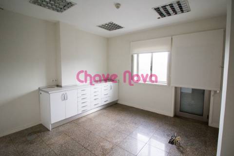 Loja  Arrendamento em Gondomar (São Cosme), Valbom e Jovim,Gondomar