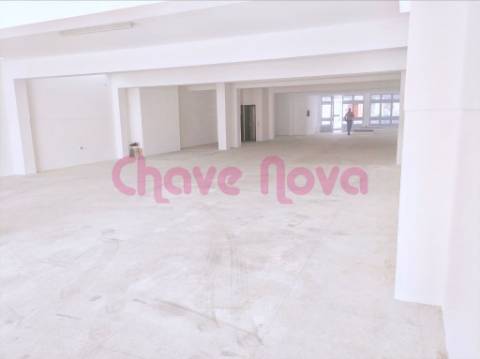 Loja  Arrendamento em Cedofeita, Santo Ildefonso, Sé, Miragaia, São Nicolau e Vitória,Porto