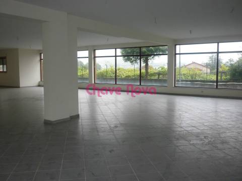 Loja  Venda em Raimonda,Paços de Ferreira