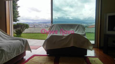 Moradia T5 Venda em Merelim (São Paio), Panoias e Parada de Tibães,Braga