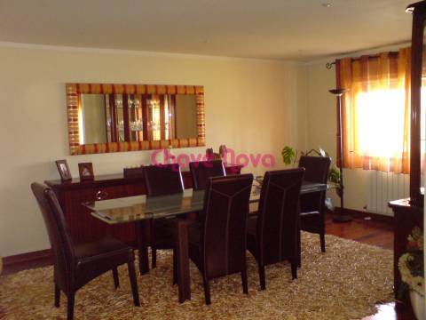 Moradia T5 Venda em Merelim (São Paio), Panoias e Parada de Tibães,Braga