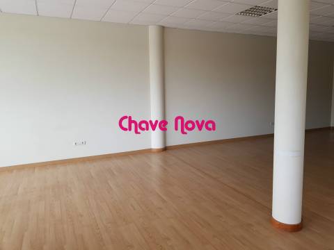 Loja  Arrendamento em Caldas de São Jorge e Pigeiros,Santa Maria da Feira