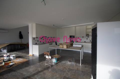 Moradia Rústica T3 Venda em Nogueira e Silva Escura,Maia