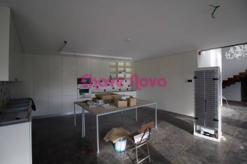 Moradia Rústica T3 Venda em Nogueira e Silva Escura,Maia