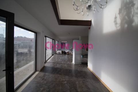 Moradia Rústica T3 Venda em Nogueira e Silva Escura,Maia