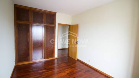Apartamento T5 Venda em Lordelo do Ouro e Massarelos,Porto