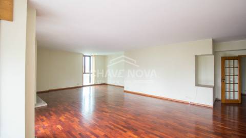 Apartamento T5 Venda em Lordelo do Ouro e Massarelos,Porto