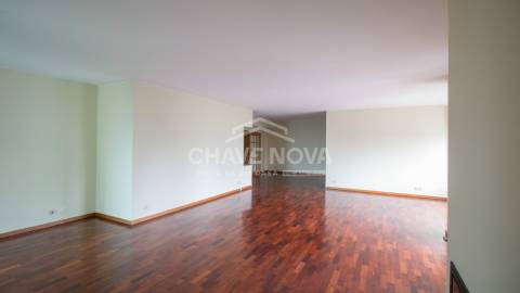 Apartamento T5 Venda em Lordelo do Ouro e Massarelos,Porto