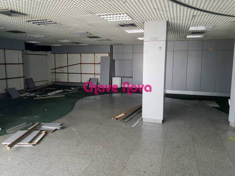 Loja  Arrendamento em Lourosa,Santa Maria da Feira