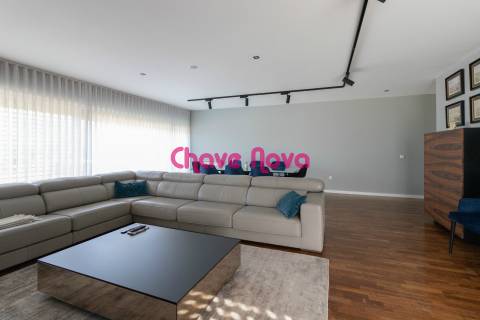 Moradia Geminada T3 Venda em Mozelos,Santa Maria da Feira