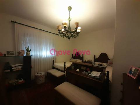 Moradia T4 Venda em Baguim do Monte (Rio Tinto),Gondomar