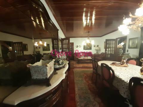 Moradia T4 Venda em Baguim do Monte (Rio Tinto),Gondomar