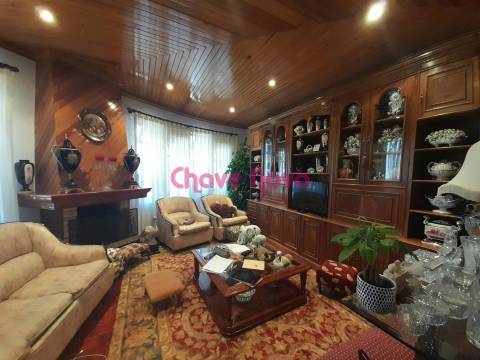 Moradia T4 Venda em Baguim do Monte (Rio Tinto),Gondomar