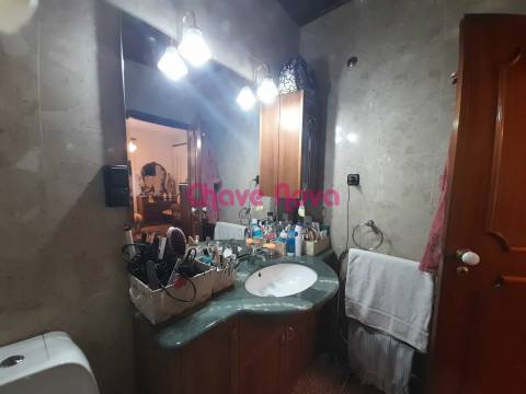 Moradia T4 Venda em Baguim do Monte (Rio Tinto),Gondomar