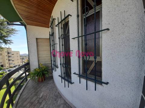 Moradia T4 Venda em Baguim do Monte (Rio Tinto),Gondomar