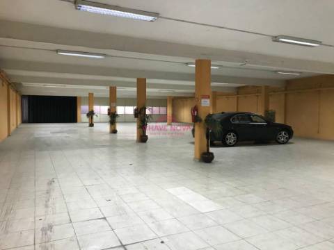 Armazém  Venda em Cedofeita, Santo Ildefonso, Sé, Miragaia, São Nicolau e Vitória,Porto