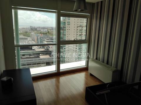 Apartamento T3 DUPLEX Venda em Parque das Nações,Lisboa