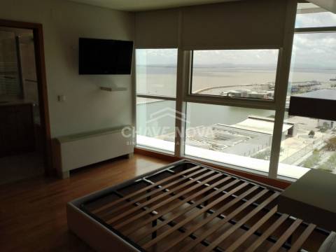 Apartamento T3 DUPLEX Venda em Parque das Nações,Lisboa