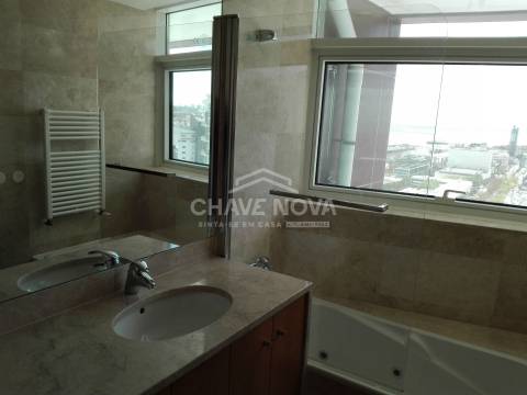 Apartamento T3 DUPLEX Venda em Parque das Nações,Lisboa