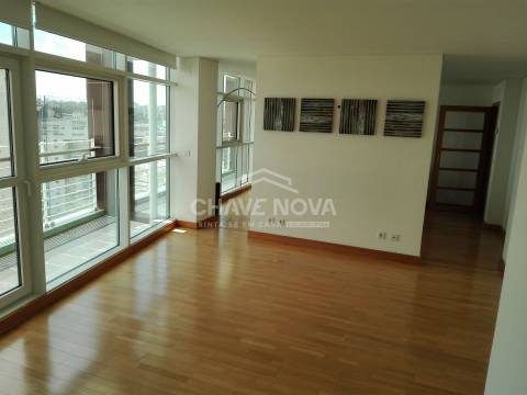 Apartamento T3 DUPLEX Venda em Parque das Nações,Lisboa