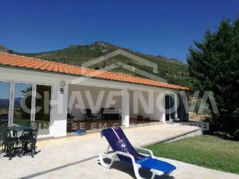 Quinta T4 Venda em Lamas de Orelhão,Mirandela