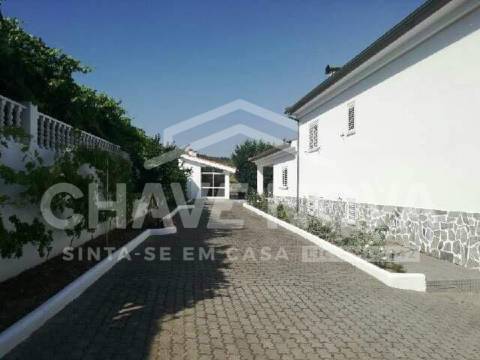 Quinta T4 Venda em Lamas de Orelhão,Mirandela
