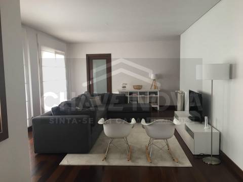 Apartamento T4 Venda em Cedofeita, Santo Ildefonso, Sé, Miragaia, São Nicolau e Vitória,Porto