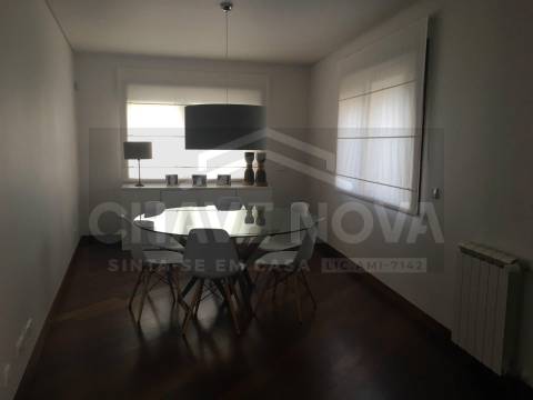 Apartamento T4 Venda em Cedofeita, Santo Ildefonso, Sé, Miragaia, São Nicolau e Vitória,Porto